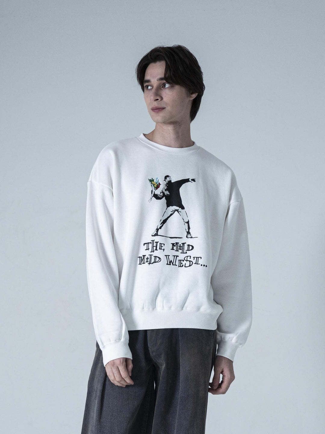 【NEW】Love is in the airスウェット