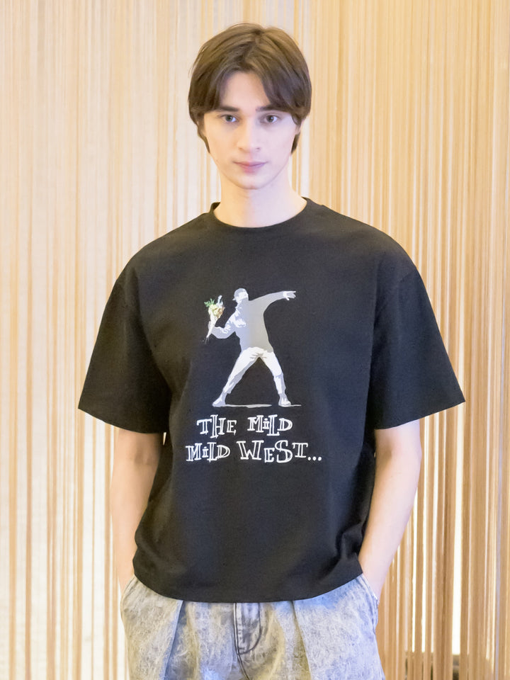 【NEW】Love is in the airTシャツ