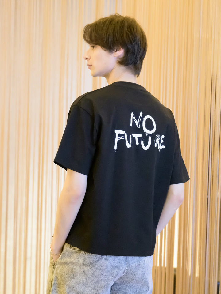 【NEW】Love is in the airTシャツ